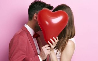 男人最喜欢亲吻女人哪里 3大部位让男人着迷