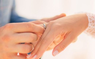 2024年春节订婚的黄道吉日 订婚需要准备什么东西